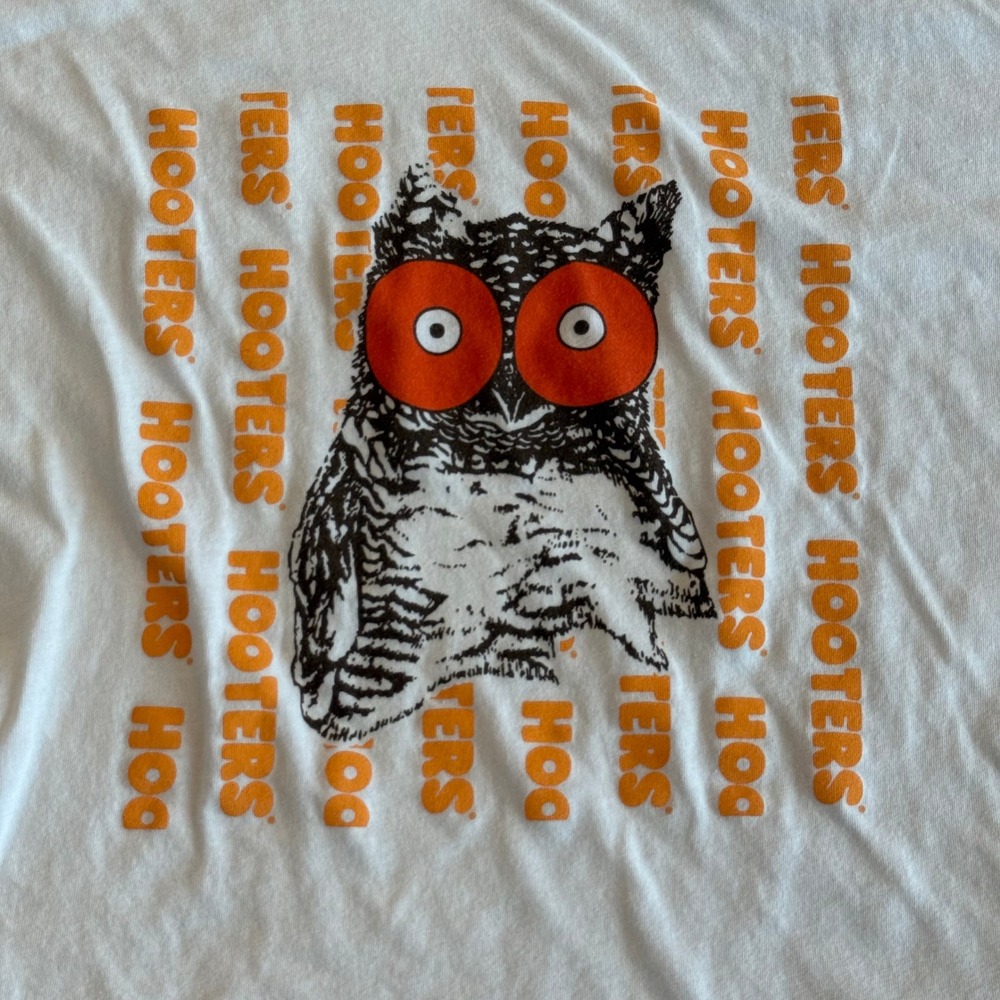 Hooters Owl Graphic Crop T-Shirt Women's XXL White Orange Logo Tee